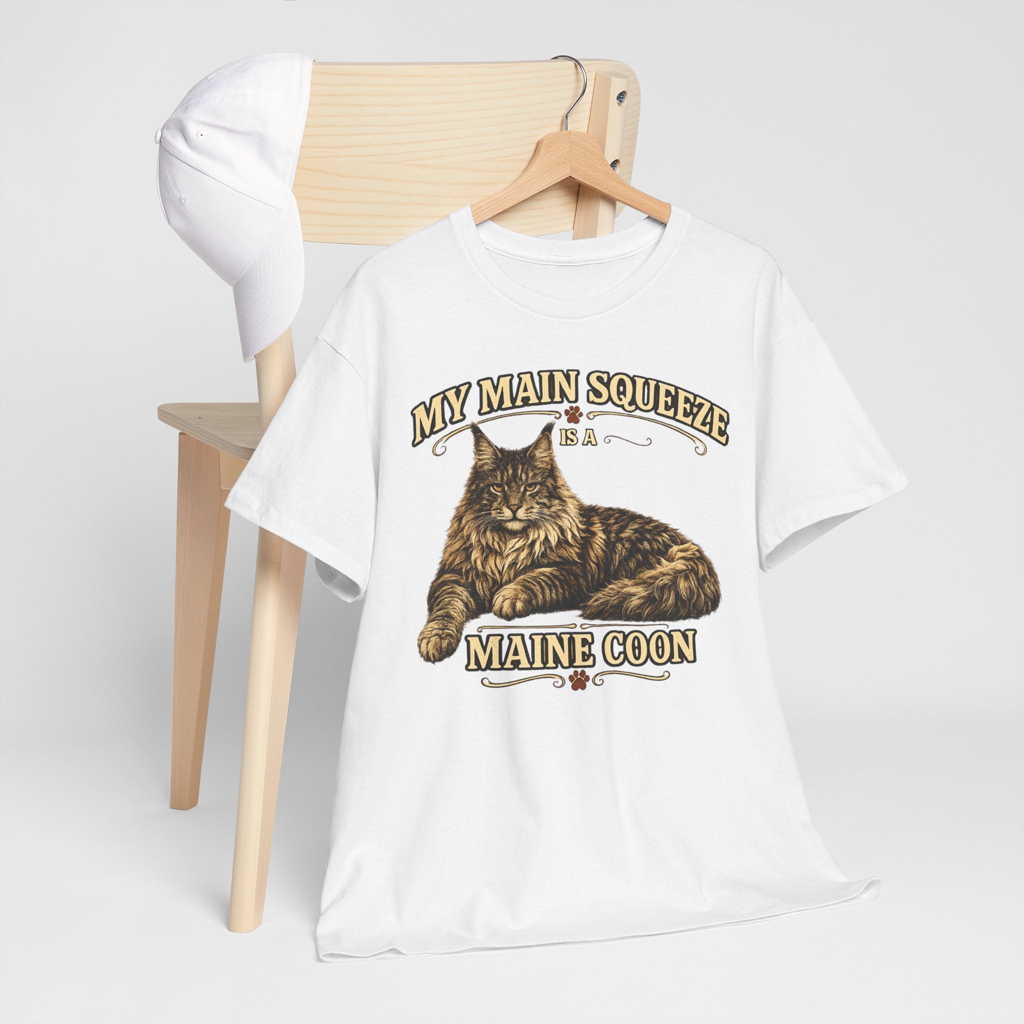 Maine Coon Cat T-Shirt — "My Main Squeeze" Vintage Cat Lover Tee